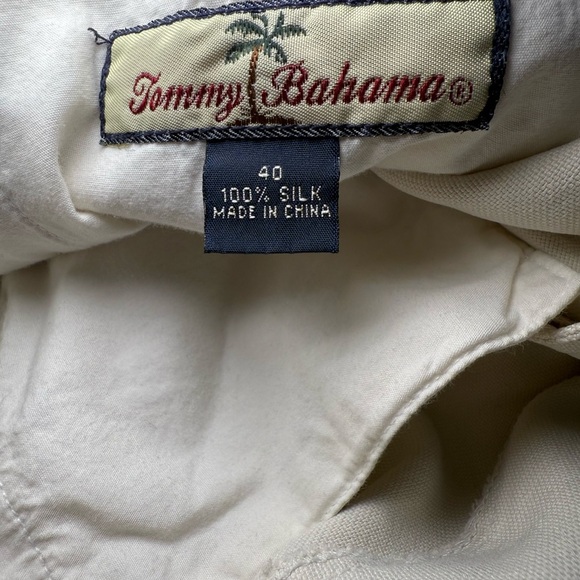 Tommy Bahama Shorts Men's Size 40 Cream 100% Silk Golf Dress Pleated Preppy Mens - Picture 2 of 9